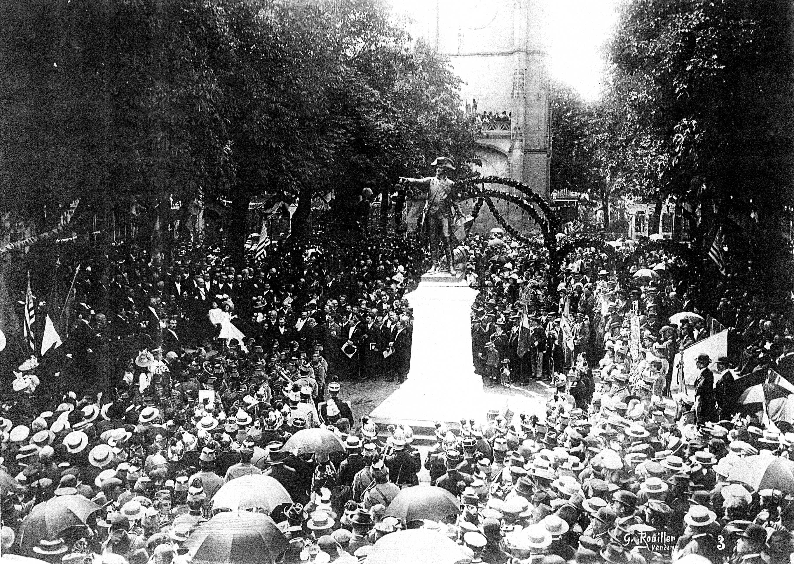 Inauguration de la statue Inauguration de la statue